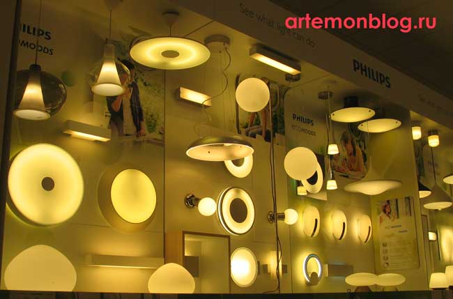простые формы светильников из серии Ecomoods Philips