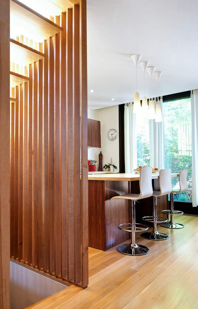 Современная деревянная лестница – практичный и эстетичный элемент интерьера