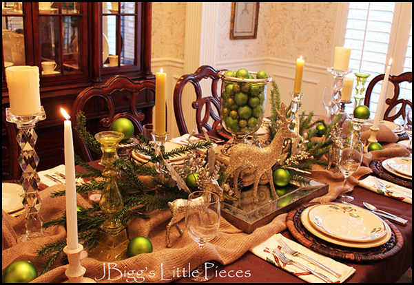 рождественский декор стола золотые олени